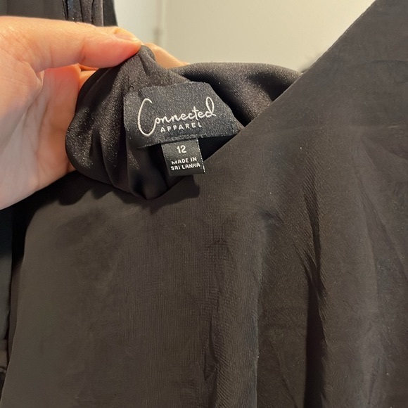 Connected Apparel Flutter Sleeve V-Neck Dress - Picture 6 of 7